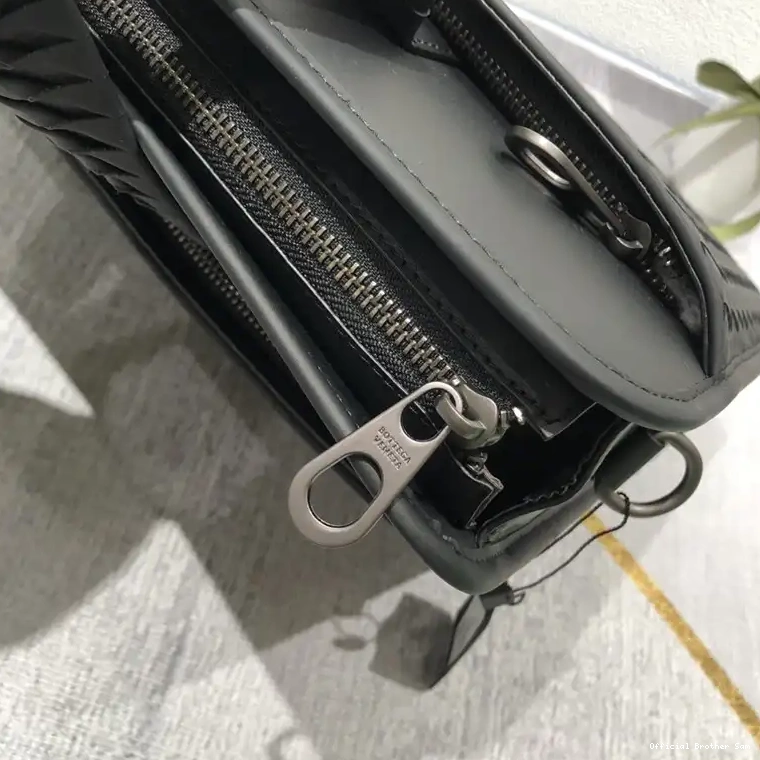 Official Brother Sam 2306YZ0039 Bottega Veneta Bag 0630